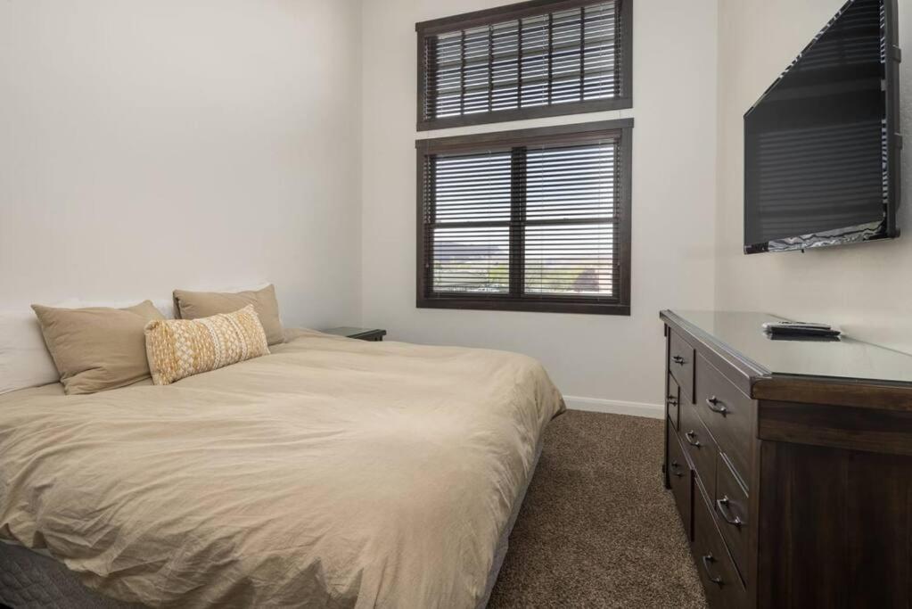 Luxury Downtown Rental - La Dolce Vita Villa #3 Moab Exterior photo