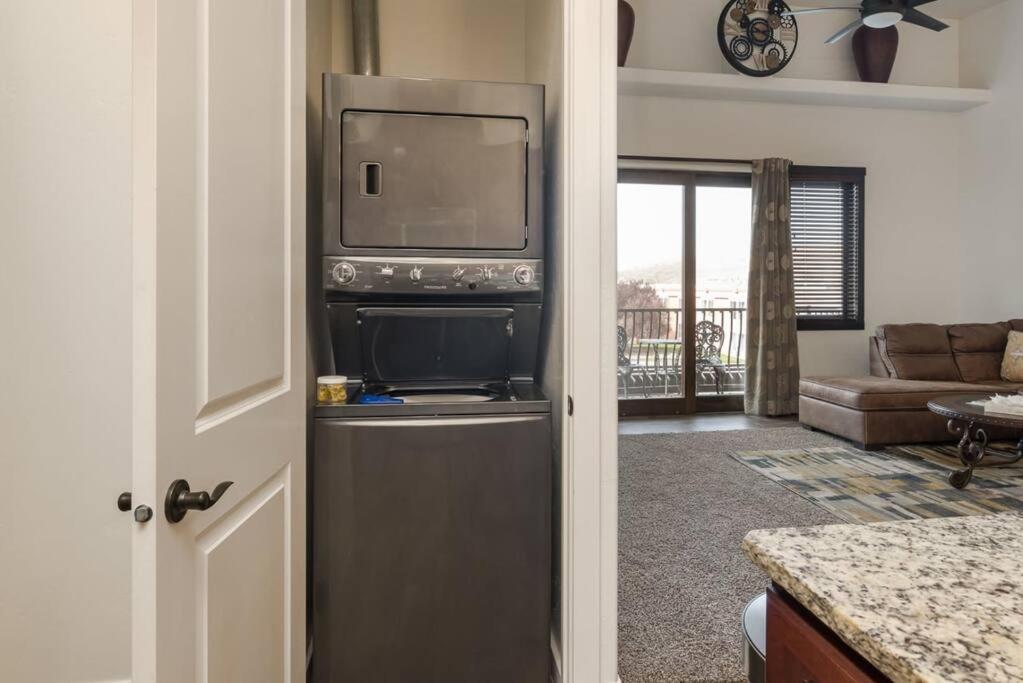 Luxury Downtown Rental - La Dolce Vita Villa #3 Moab Exterior photo